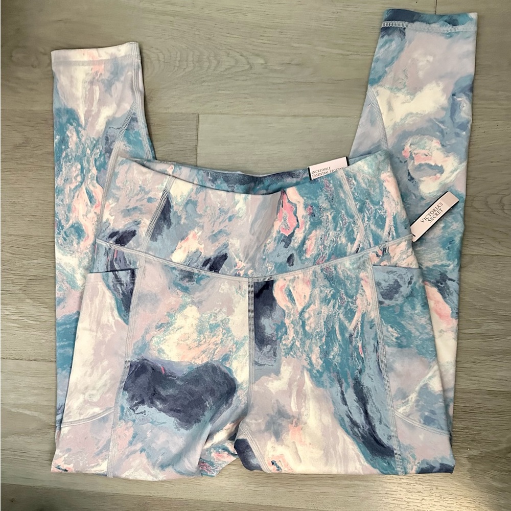 DESIGNED BY VICTORIA SECRET!!! NWT 7/8 LENGTH/ 2 SIDE POCKET HIGH RISE LEGGINGS.